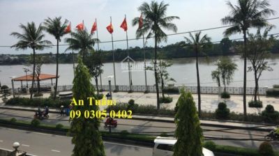 7. Đường Bạch Đằng, tại trung tâm Thủ Dầu Một: Mặt bằng kinh doanh: Spa, nhà hàng, karaoke, cafe